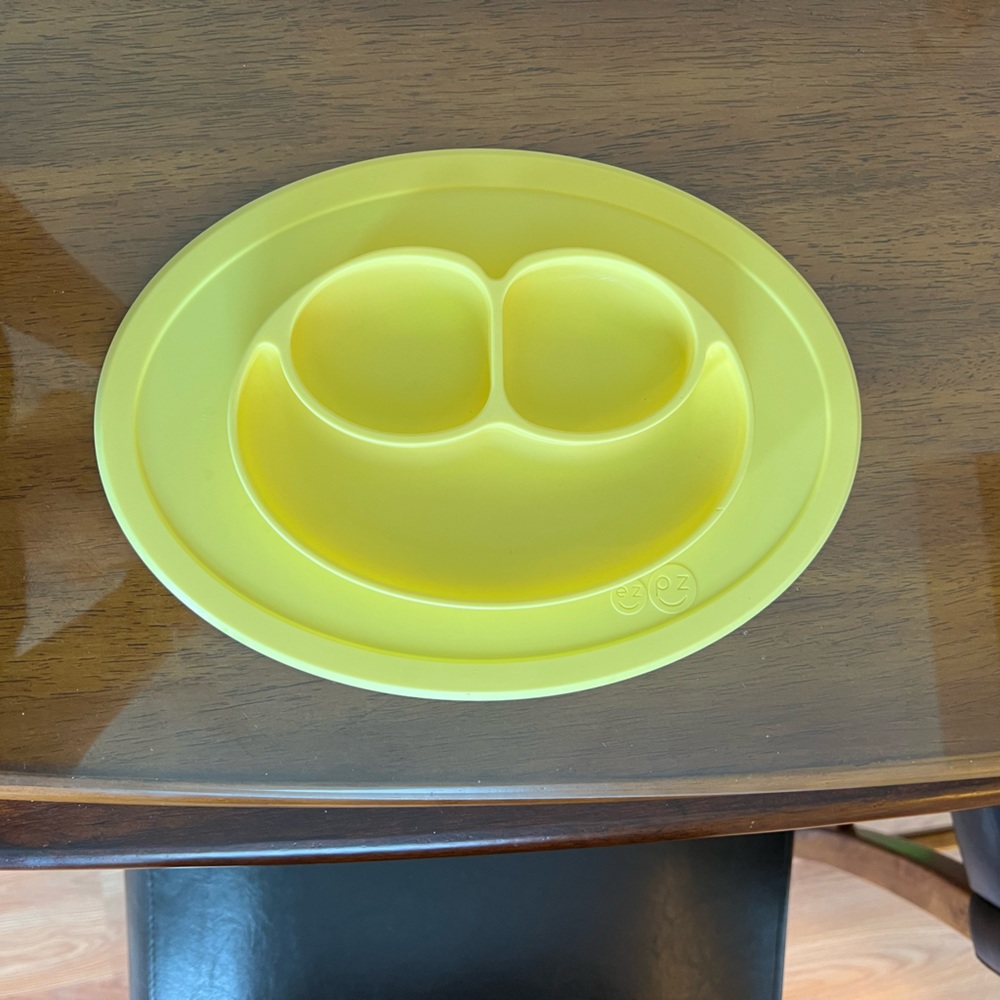 Ez Pz mini mat suction and busy baby suction mat